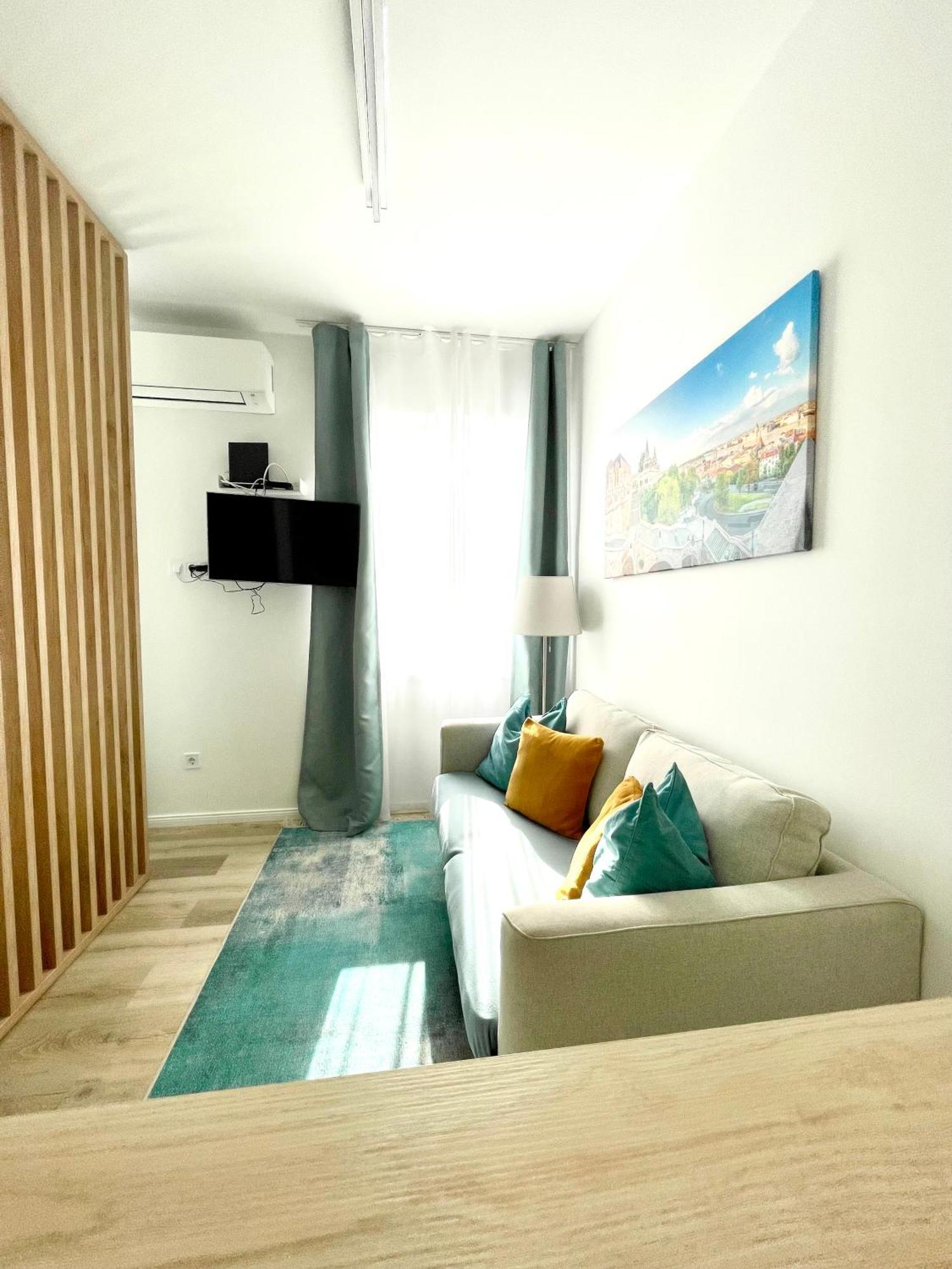 Margaret Apartment Next To The Lukacs Spa With Panorama Danube Budapest Eksteriør billede